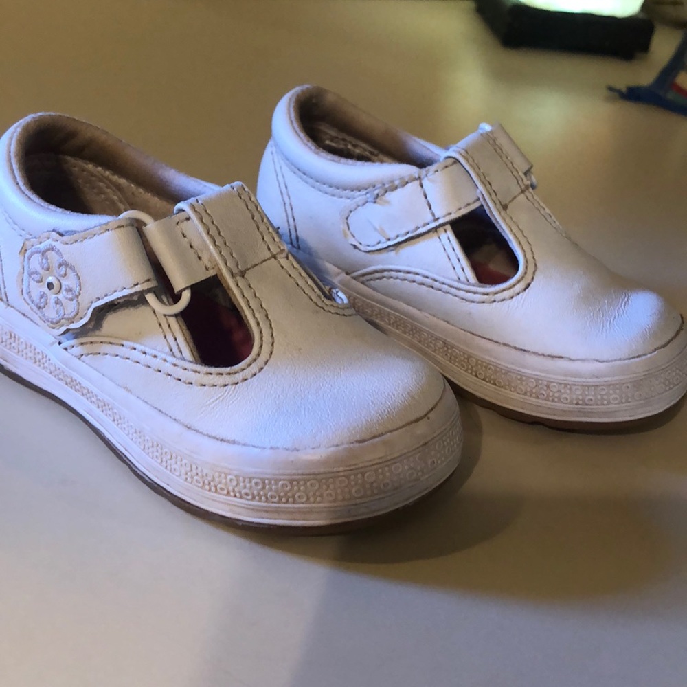Size 5 white leather Keds girls